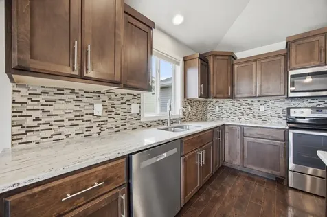 219 6th Street E Horace ND 58047