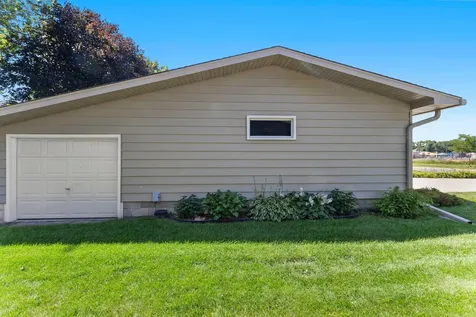 835 Harrington Street SW Hutchinson MN 55350
