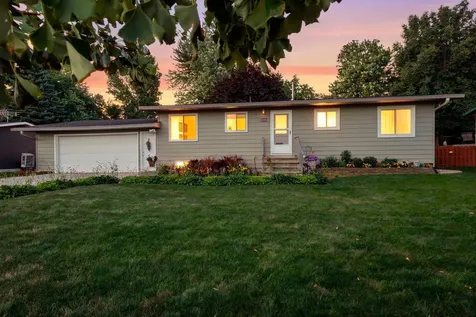 835 Harrington Street SW Hutchinson MN 55350