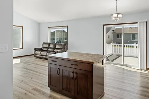 5926 56th Avenue S Fargo ND 58104