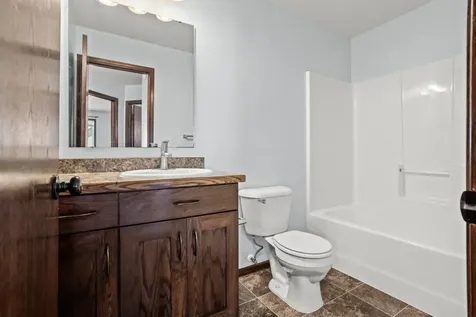 5926 56th Avenue S Fargo ND 58104