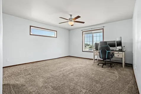 5926 56th Avenue S Fargo ND 58104