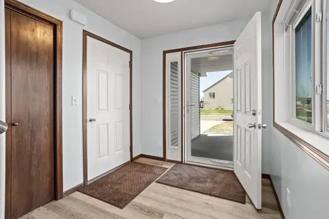 5926 56th Avenue S Fargo ND 58104