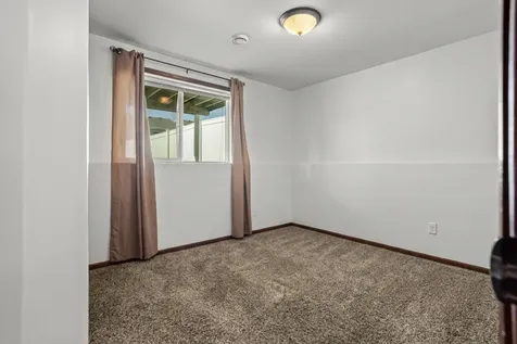5926 56th Avenue S Fargo ND 58104