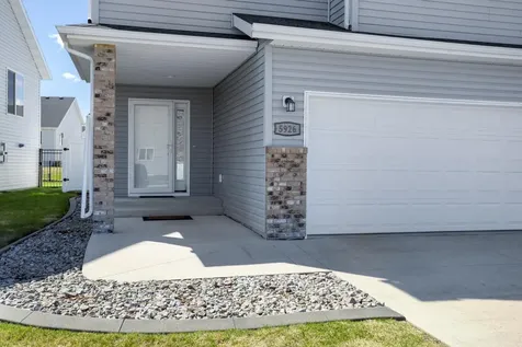 5926 56th Avenue S Fargo ND 58104