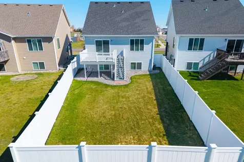 5926 56th Avenue S Fargo ND 58104
