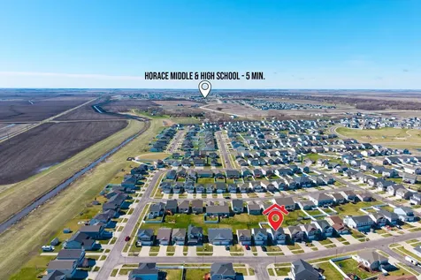 5926 56th Avenue S Fargo ND 58104