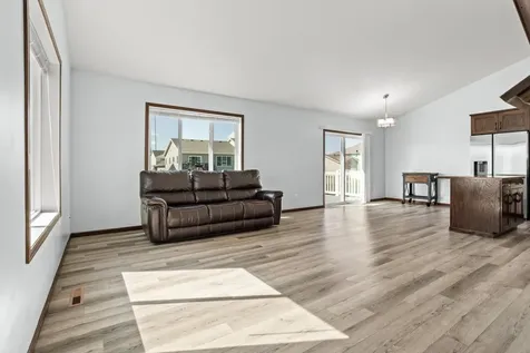 5926 56th Avenue S Fargo ND 58104