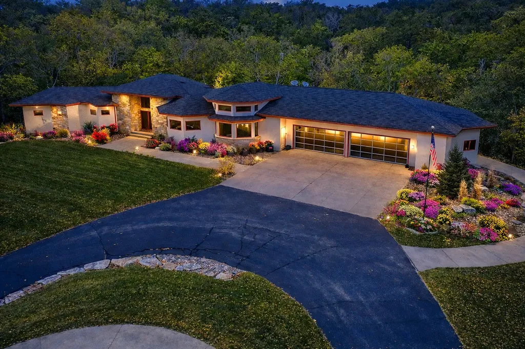 W10622 State Road 35 Prescott WI 54021