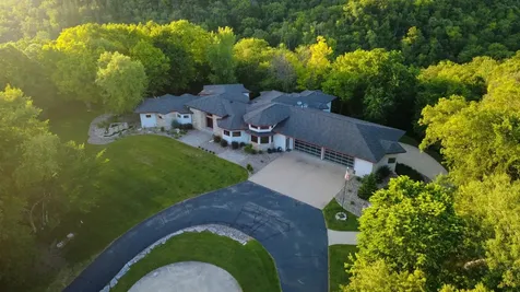 W10622 State Road 35 Prescott WI 54021