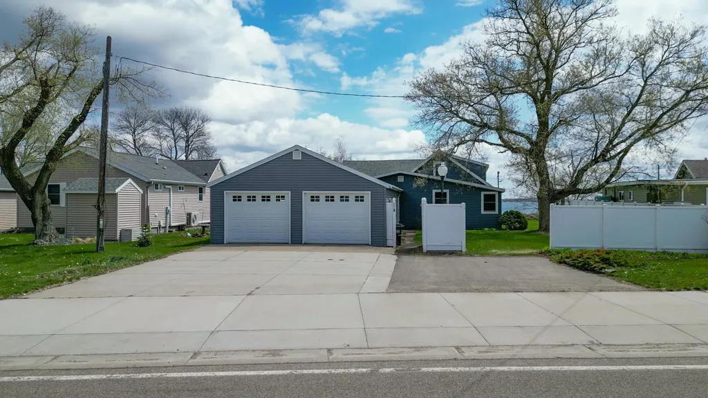 804 Lake Shore Drive Battle Lake MN 56515