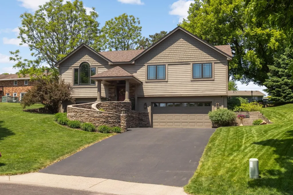 1255 Doe Circle White Bear Lake MN 55110