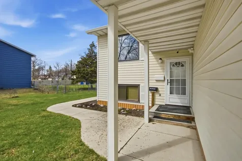 1109 9th Street N Moorhead MN 56560