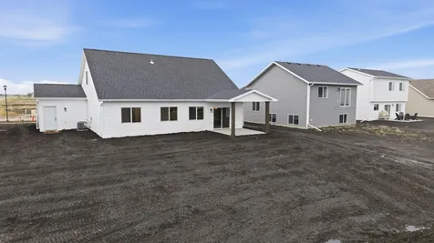 6284 85th Avenue S Horace ND 58047