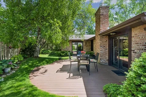 1151 Black Oaks Lane N Plymouth MN 55447