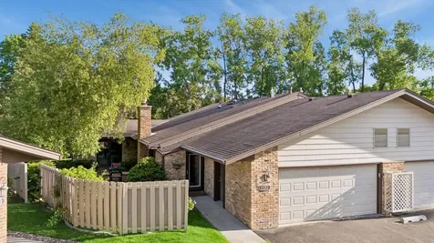 1151 Black Oaks Lane N Plymouth MN 55447