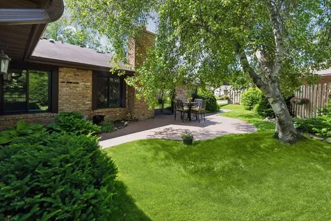 1151 Black Oaks Lane N Plymouth MN 55447