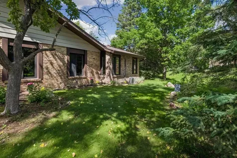 1151 Black Oaks Lane N Plymouth MN 55447