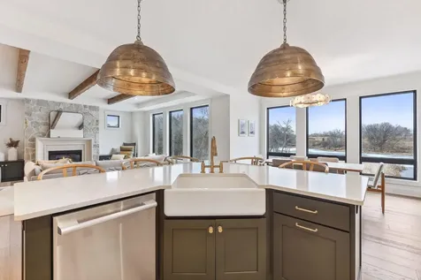 10377 Mallard Drive Victoria MN 55318