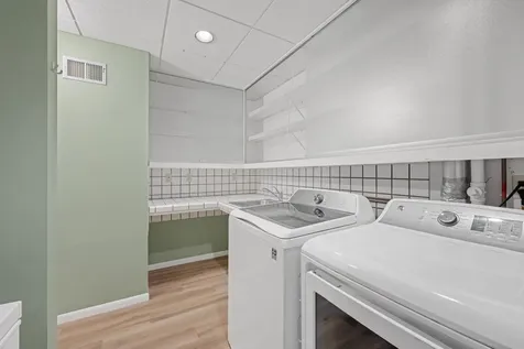 1707 University Avenue NE Minneapolis MN 55413