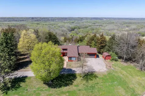 29558 Pumpkin Hill Road Le Sueur MN 56058