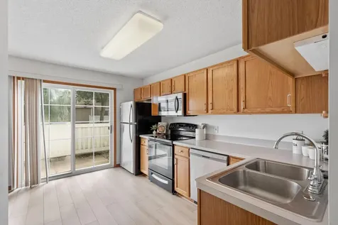 6276 158th Street W Apple Valley MN 55124