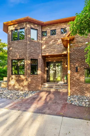 700 62nd Avenue N Moorhead MN 56560