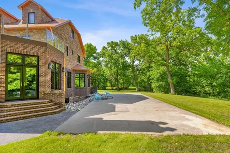 700 62nd Avenue N Moorhead MN 56560
