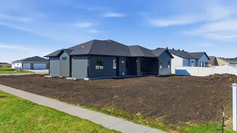 4257 Pine Parkway S Fargo ND 58104