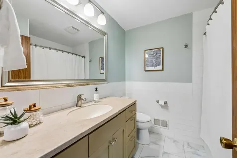 4860 Kingsberry Lane Minnetonka MN 55345