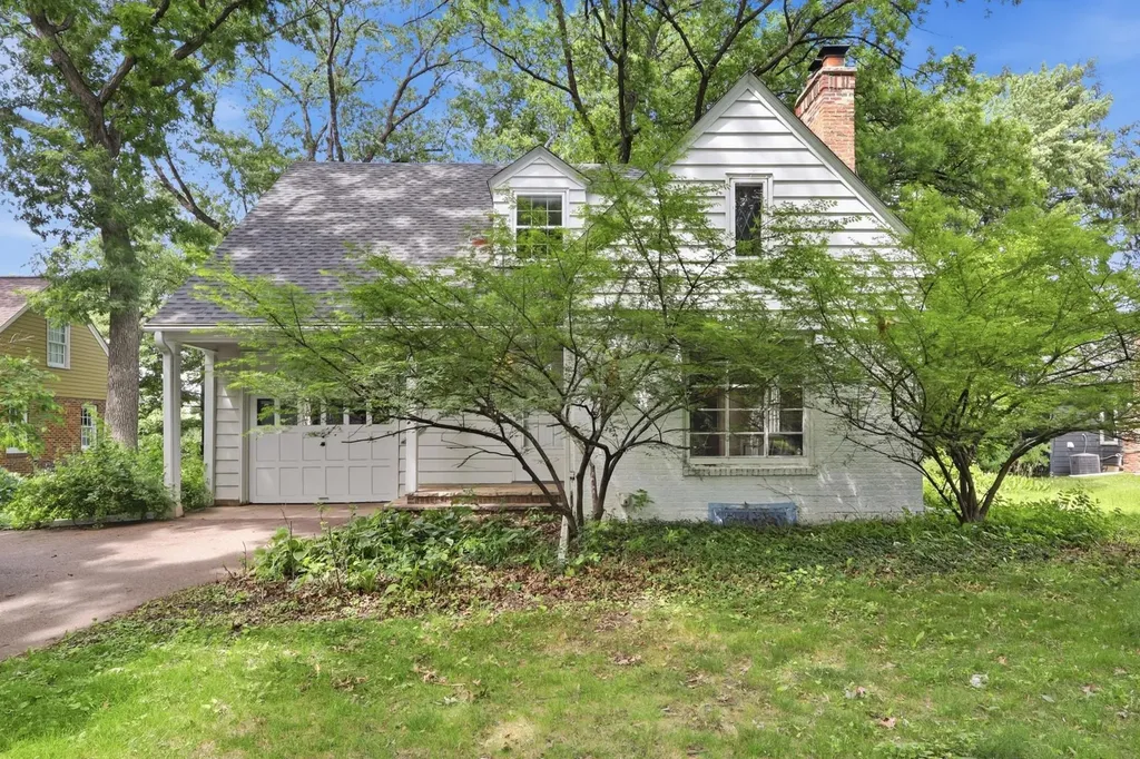 4308 Glencrest Road Golden Valley MN 55416