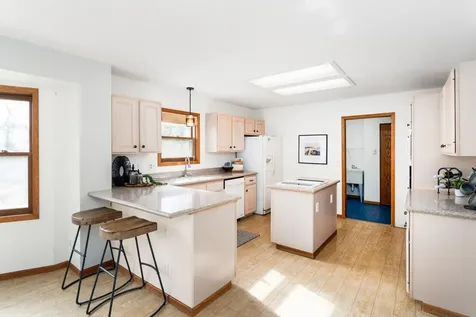 1504 Minneapolis Avenue Duluth MN 55803