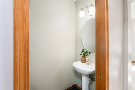 1504 Minneapolis Avenue Duluth MN 55803
