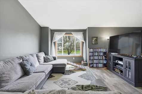 524 Frankfort Way Waverly MN 55390