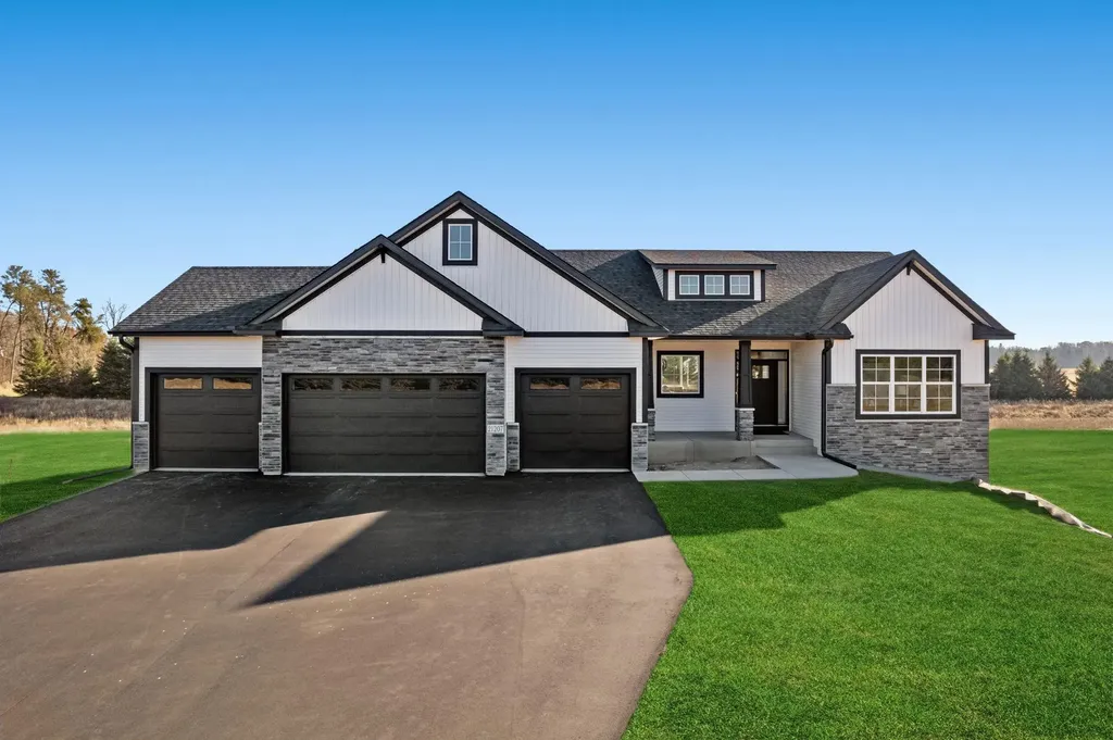 21207 Tippecanoe Street NE East Bethel MN 55011
