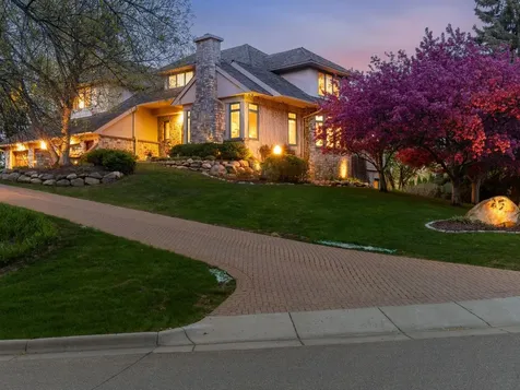25 Bello Drive Edina MN 55439