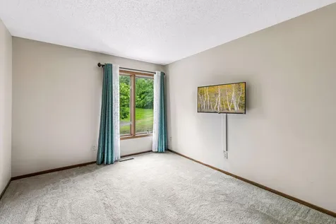 4165 Hilltop Point Eagan MN 55123
