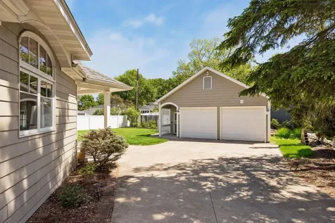 2936 Quail Avenue N Golden Valley MN 55422