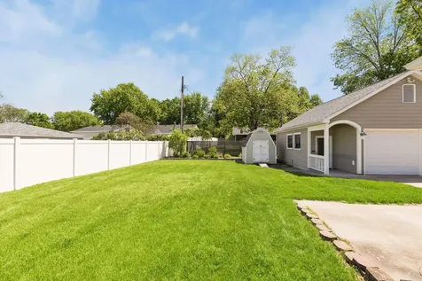 2936 Quail Avenue N Golden Valley MN 55422