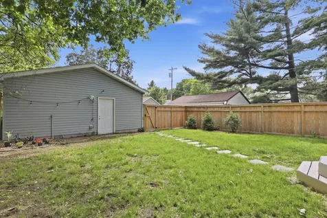 1350 Laurel Avenue Saint Paul MN 55104