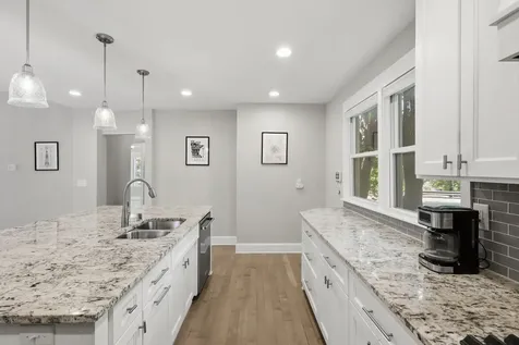 1350 Laurel Avenue Saint Paul MN 55104