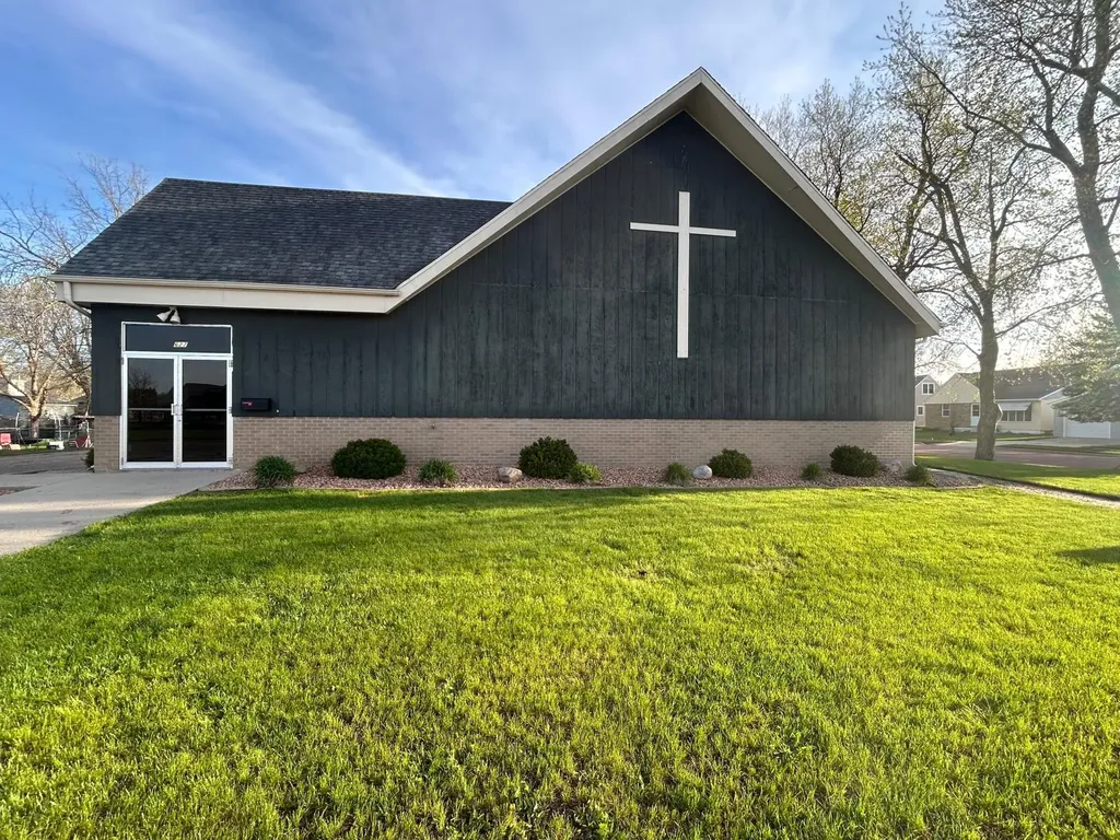 627 Clary Street Worthington MN 56187