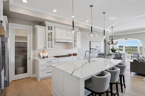 9064 Mills Lane Chanhassen MN 55317