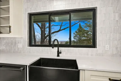 2207 Heather Avenue Duluth MN 55803