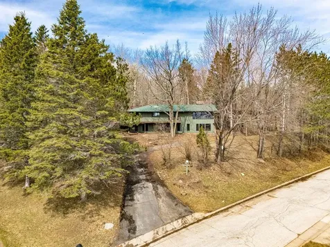 2207 Heather Avenue Duluth MN 55803