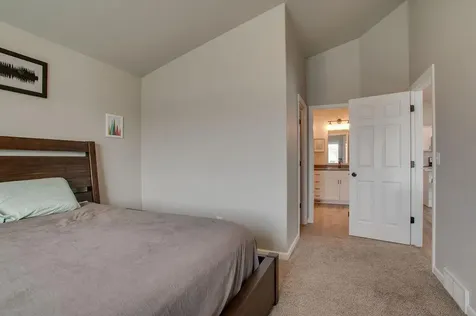 1207 Barnes Drive W West Fargo ND 58078