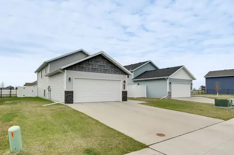 1207 Barnes Drive W West Fargo ND 58078