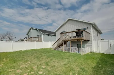 1207 Barnes Drive W West Fargo ND 58078
