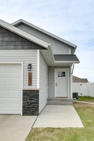 1207 Barnes Drive W West Fargo ND 58078