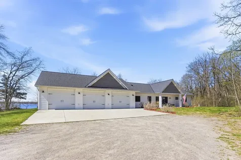 6440 108th Avenue Clear Lake MN 55319